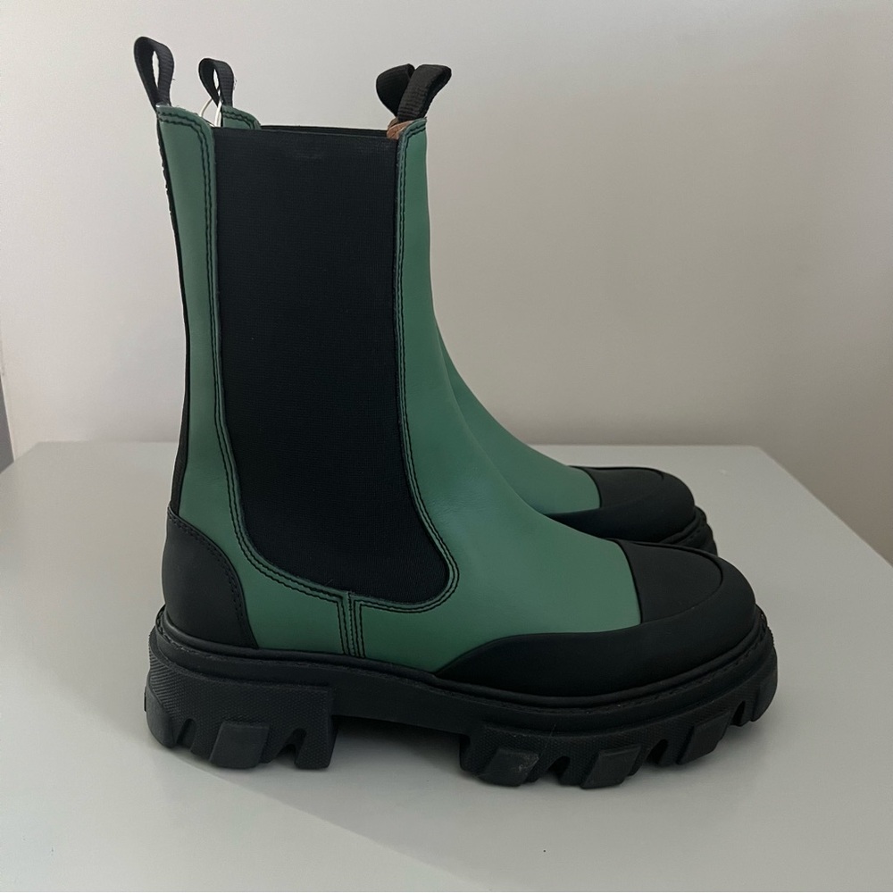 NIB Ganni Green Chelsea Boots size 39